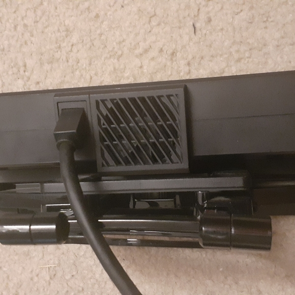 XBOX ONE + 3 CONTORLLERS + GAMES + KINECT full set all cords included